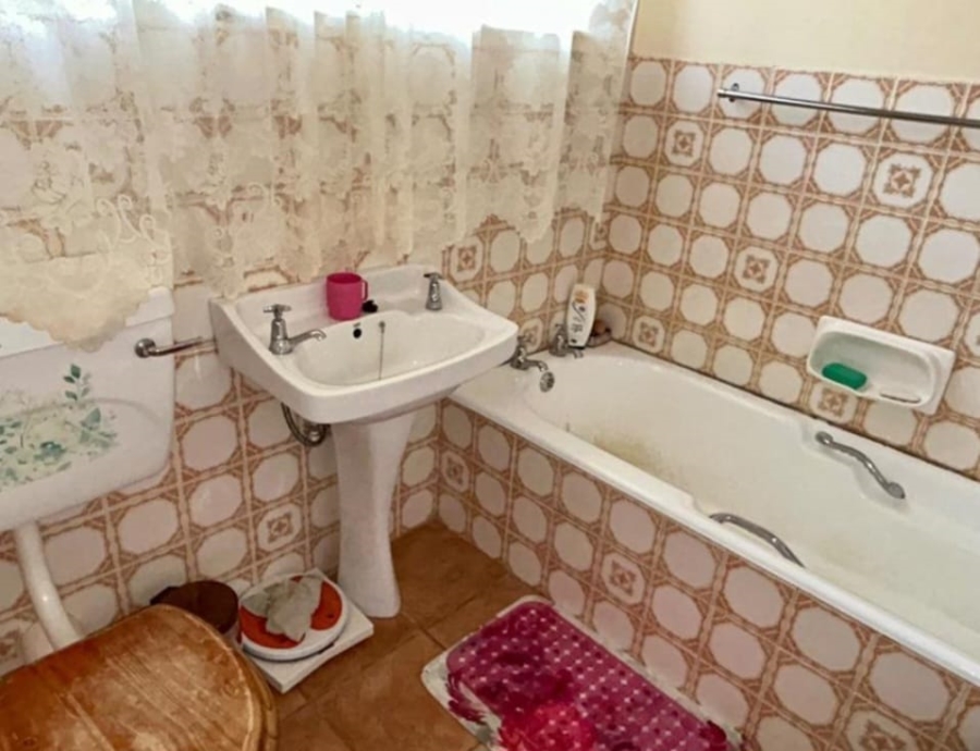 4 Bedroom Property for Sale in Carters Glen Northern Cape